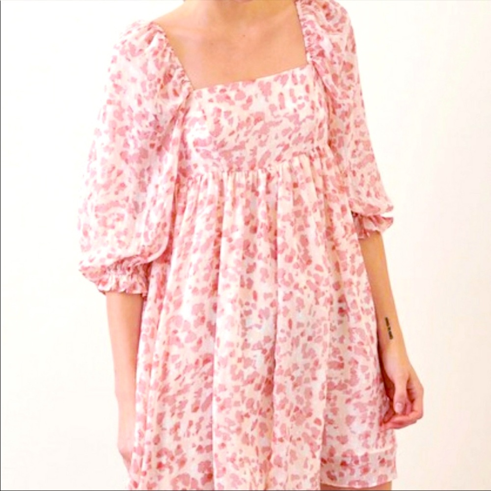 BNWT Astoria Pink Leopard off shoulder dress